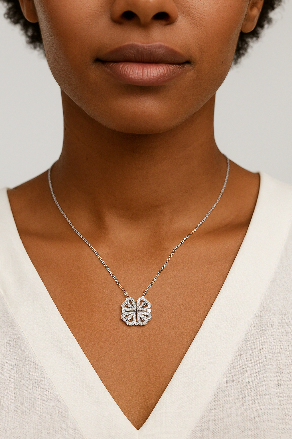 Luxe Heart & Clover Magnetic Necklace